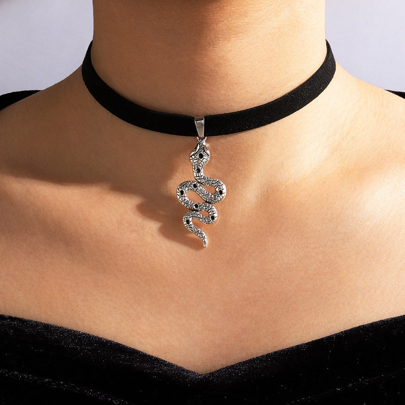 Witchy Gothic Grunge Collar Velvet Necklace Dark Jewelry For Gift